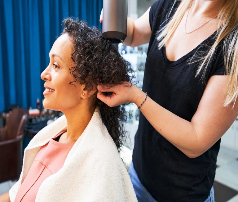 Pourquoi proposer des abonnements pour cheveux texturés ?